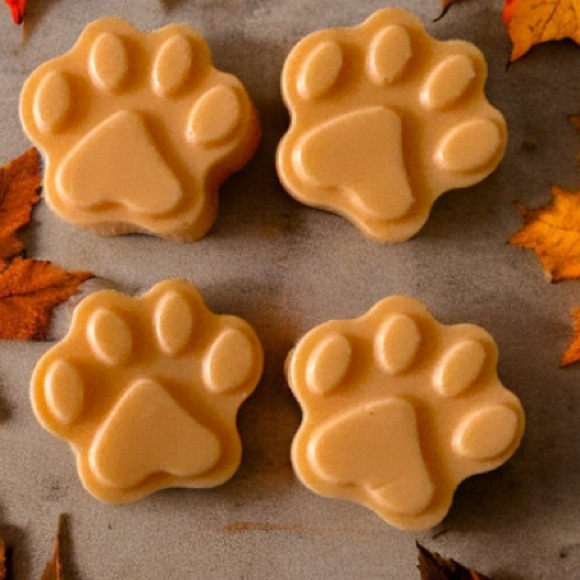 Hand Crafted Soap - Paws 🐾 - Picture 3 of 4